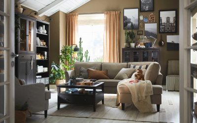 Skapa harmoni i vardagsrummet med varm välkomnande känsla